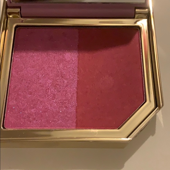 too faced plumagranate blush